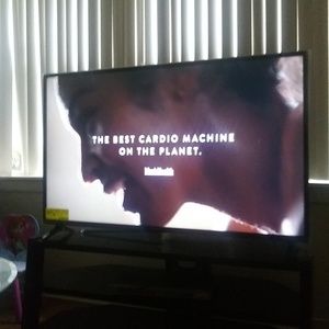 Lg 55" smart tv -w-remote